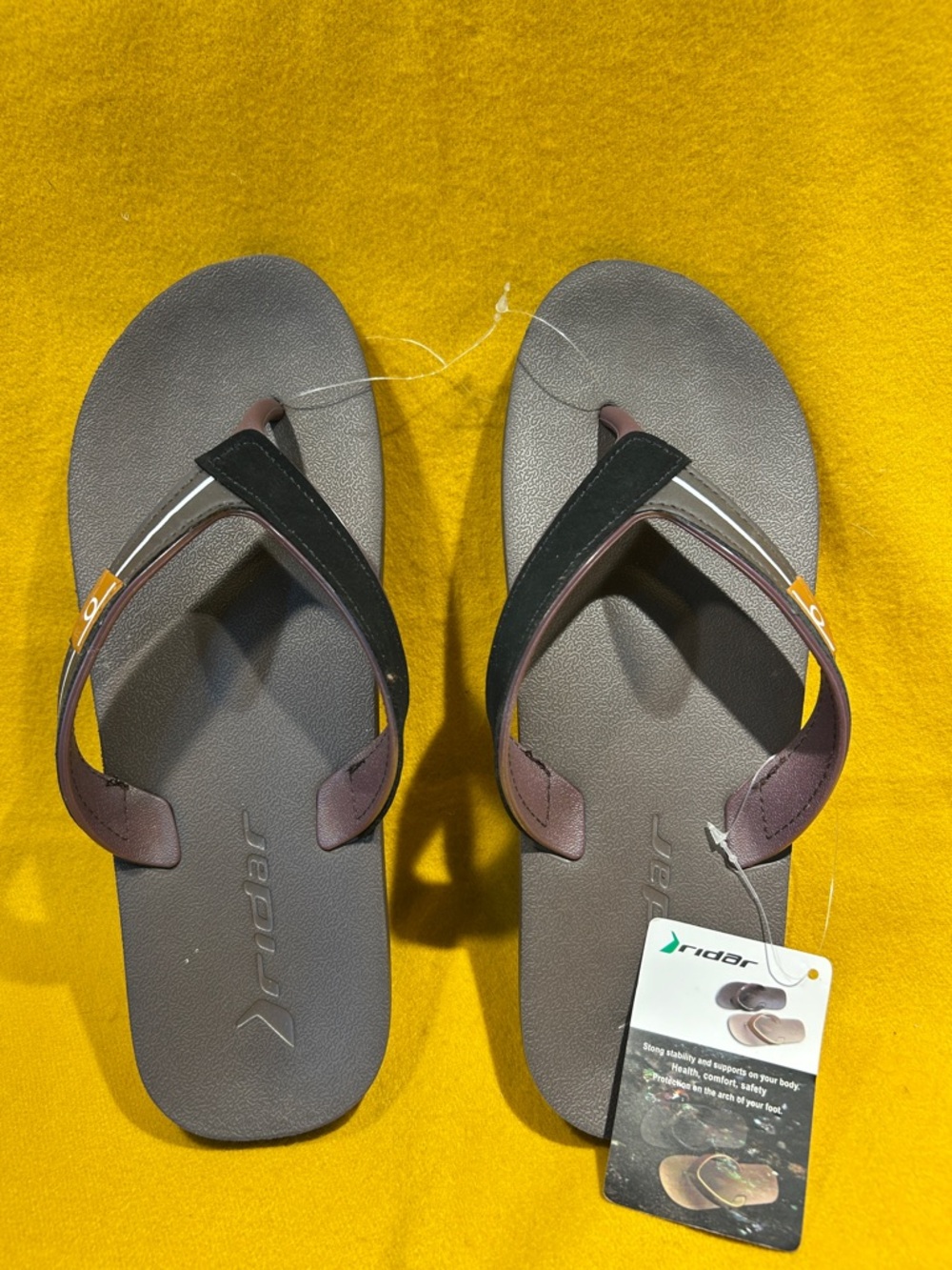 Riders by Lee Men’s Gray and Brown Flip Flops with Black Straps